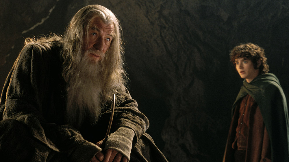 Lord of the Rings: Η Warner Bros πιέζει τον Πίτερ Τζάκσον για να αναλάβει τις νέες ταινίες και πανηγυρίζουμε! | Intro News