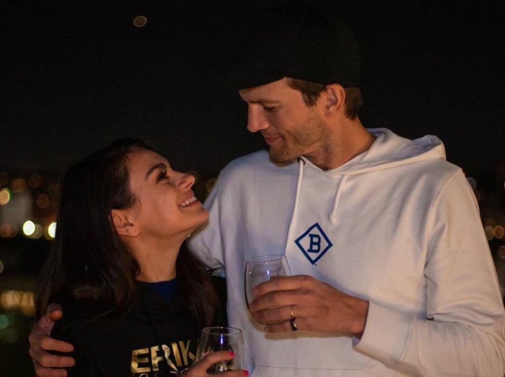 Mila Kunis-Ashton Kutcher: Κάνουν μπάνιο τα παιδιά τους μόνο όταν είναι ορατή η βρωμιά