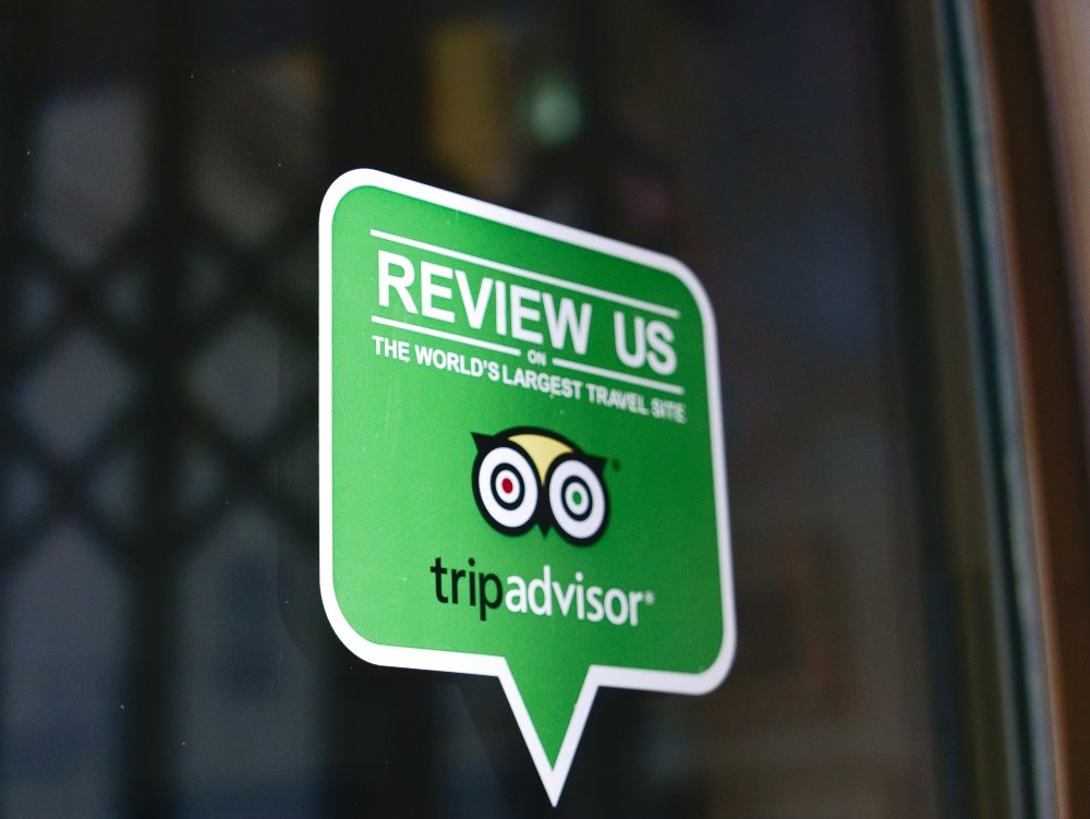 Tripadvisor: Σχεδόν 1 εκατομμύριο κριτικές από το 2020 διαπιστώθηκε ότι ήταν ψεύτικες