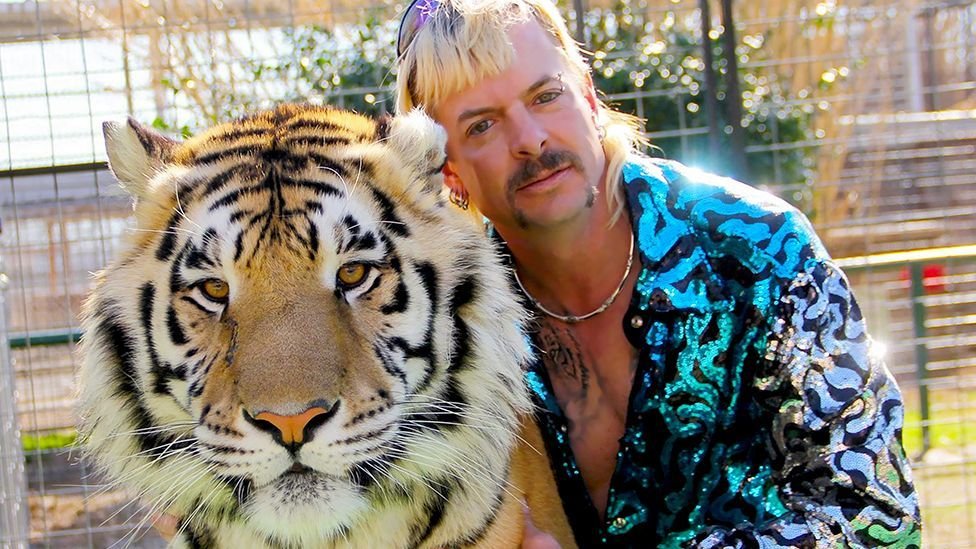 Tiger King: Κάθειρξη 20 ετών για τον Joe Exotic- Σχεδίαζε την δολοφονία της ακτιβίστριας Carole Baskin