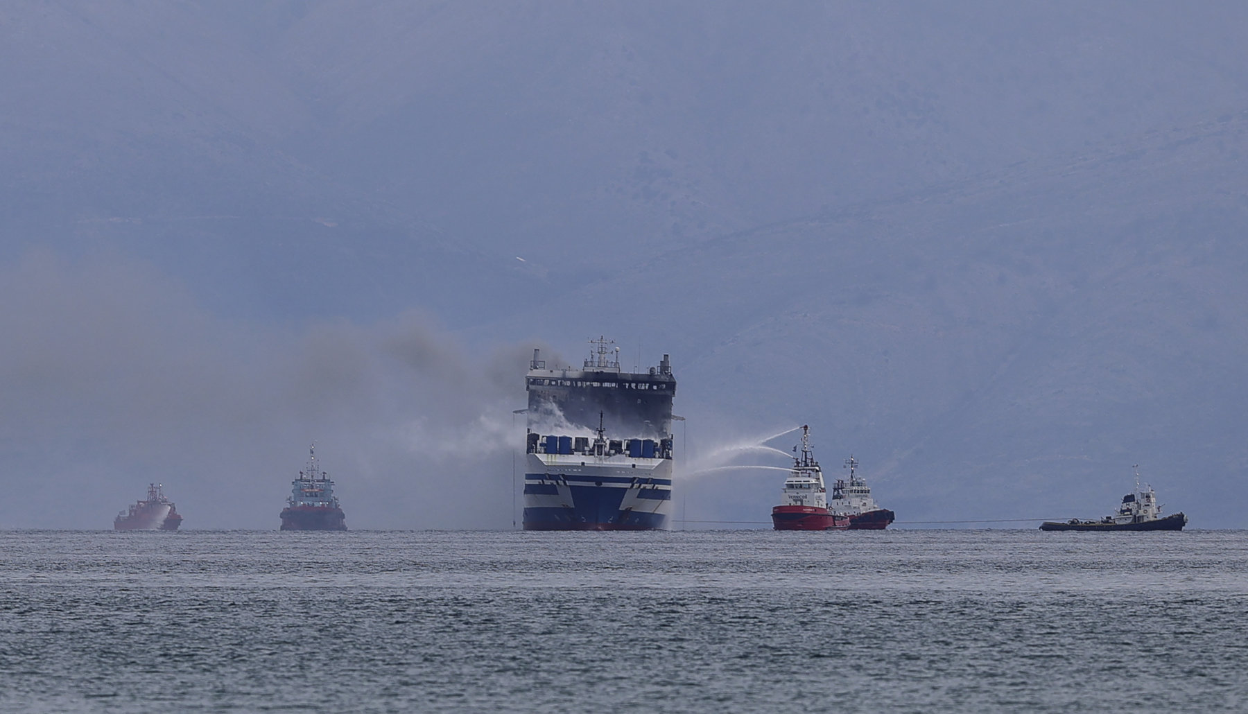 Euroferry Olympia: Βρέθηκε ένας από τους 12 αγνοούμενους – «Πείτε μου ότι είμαι ζωντανός», φώναξε