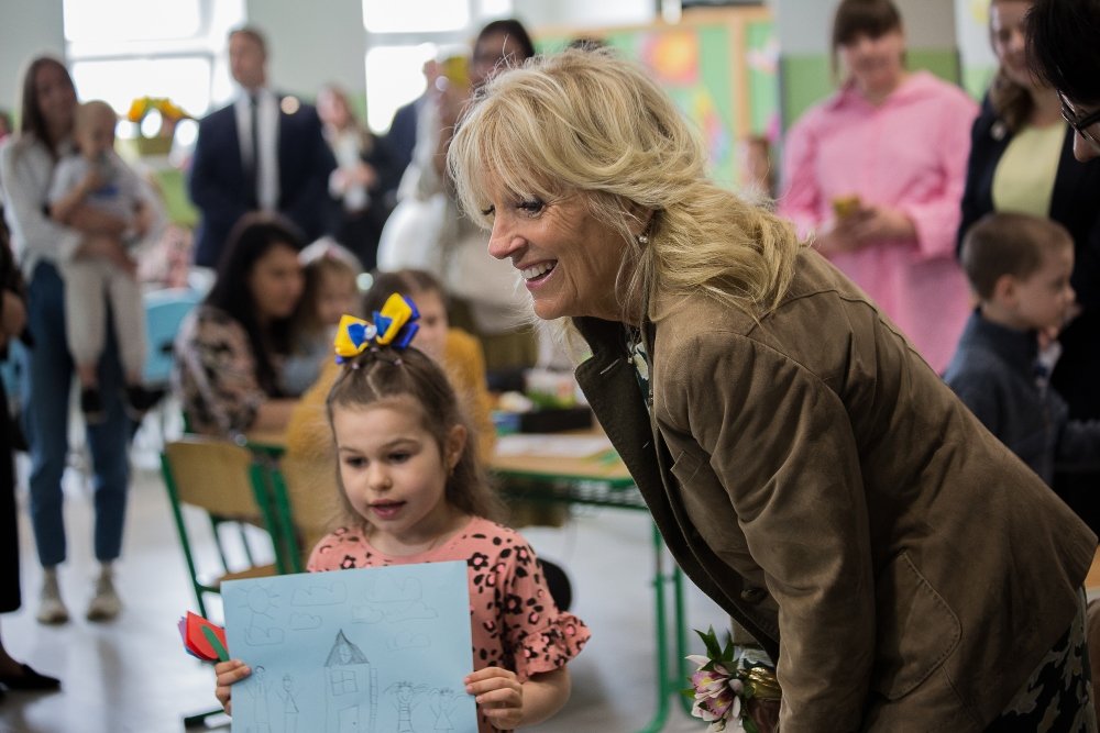 Jill Biden: Επισκέφθηκε την Ουκρανία και την Olena Zelenska – Στιγμιότυπα από τη συνάντηση τους