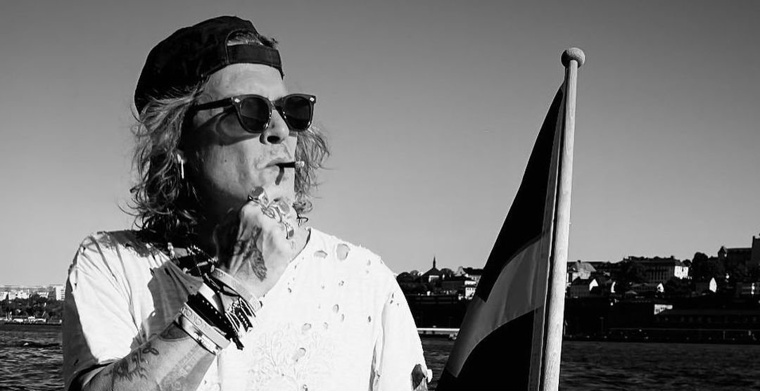 Johnny Depp: Θα σκηνοθετήσει την πρώτη του ταινία μετά από 25 χρόνια