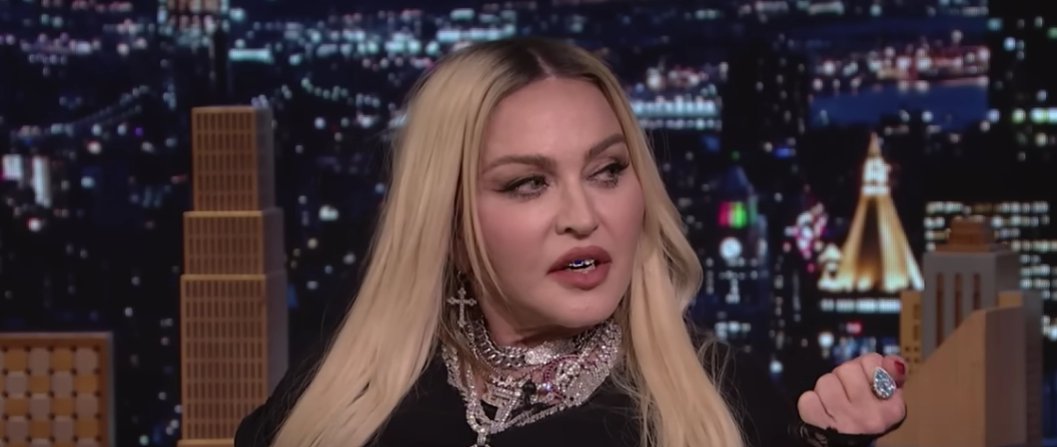 Madonna: Η ντροπιαστική στιγμή που κόντεψε να «βάλει τέλος» στην καριέρα της και το gender-fluid look του 16χρονου γιου της