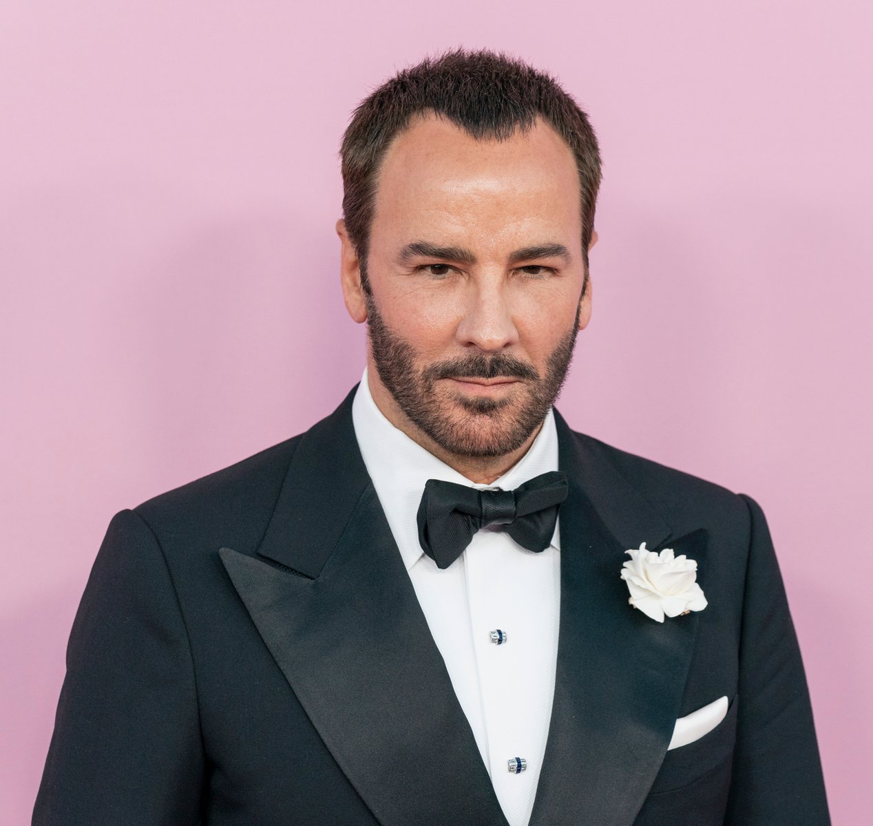 Tom Ford: Η Estée Lauder αγόρασε τον Οίκο του για ποσό που ζαλίζει ακόμα και τον Elon Musk