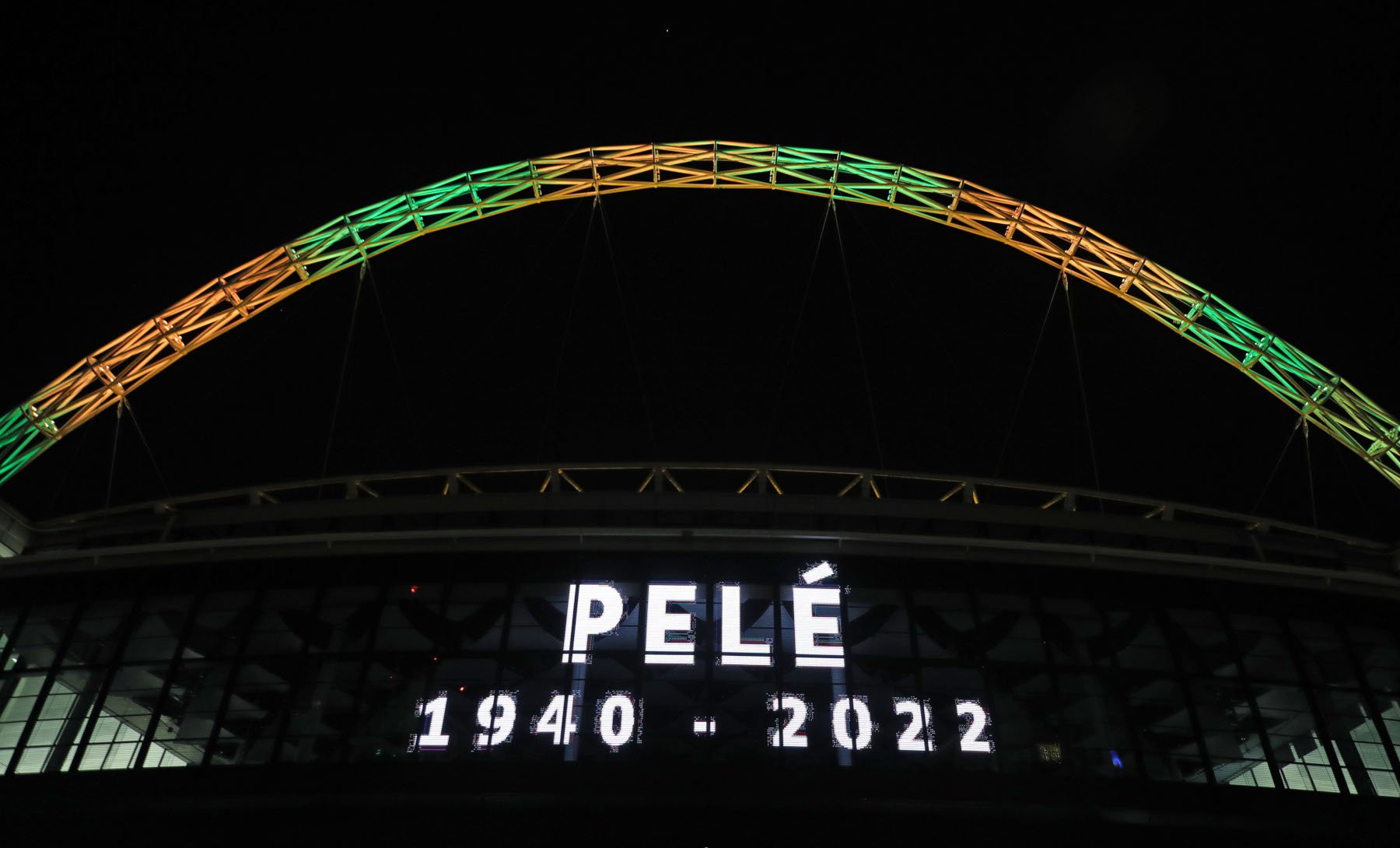 «-Πώς προφέρεις τον Pele; – Εύκολα: Θ-Ε-Ο-Σ»: Ο Pele μέσα από τα μάτια των άλλων