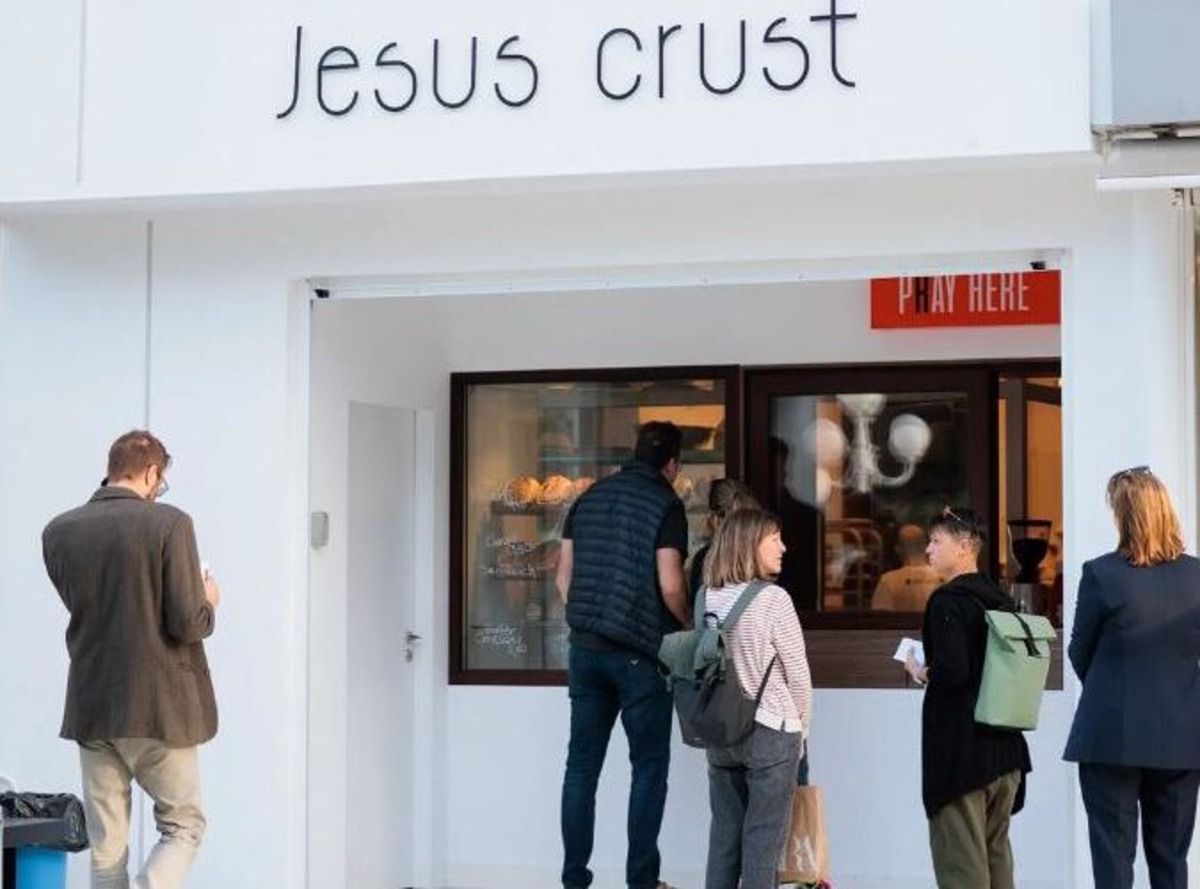 Jesus Crust: Το «θεϊκό» Third Age Bakery στο Ψυχικό