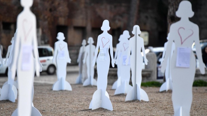 Ιταλία: Ανησυχία για τις γυναικοκτονίες εντός οικογενειακού περιβάλλοντος