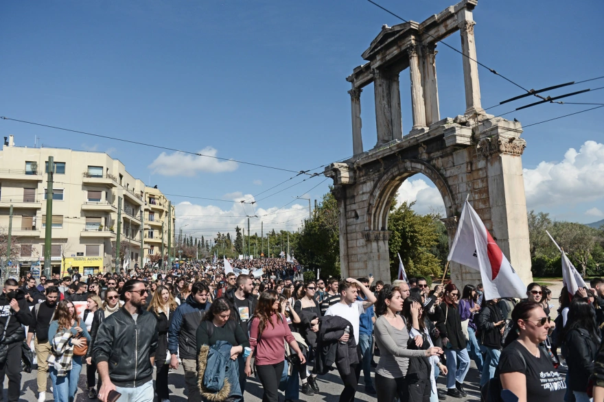 διαδηλώσεισ Τεμπών