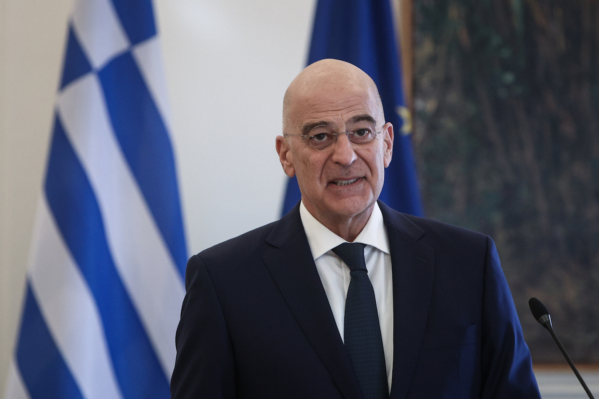 Δένδιας: Ελληνικά αεροσκάφη στην Αίγυπτο για τον απεγκλωβισμό των Ελλήνων στο Σουδάν