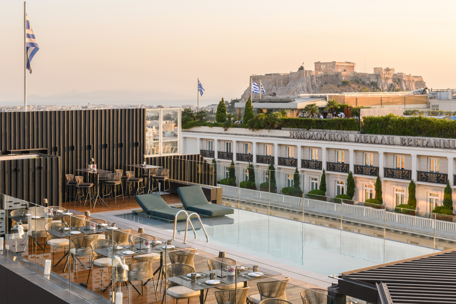 Στο Mappemonde Rooftop Restaurant Bar and Lounge θα πίνεις cocktails όλο το καλοκαίρι