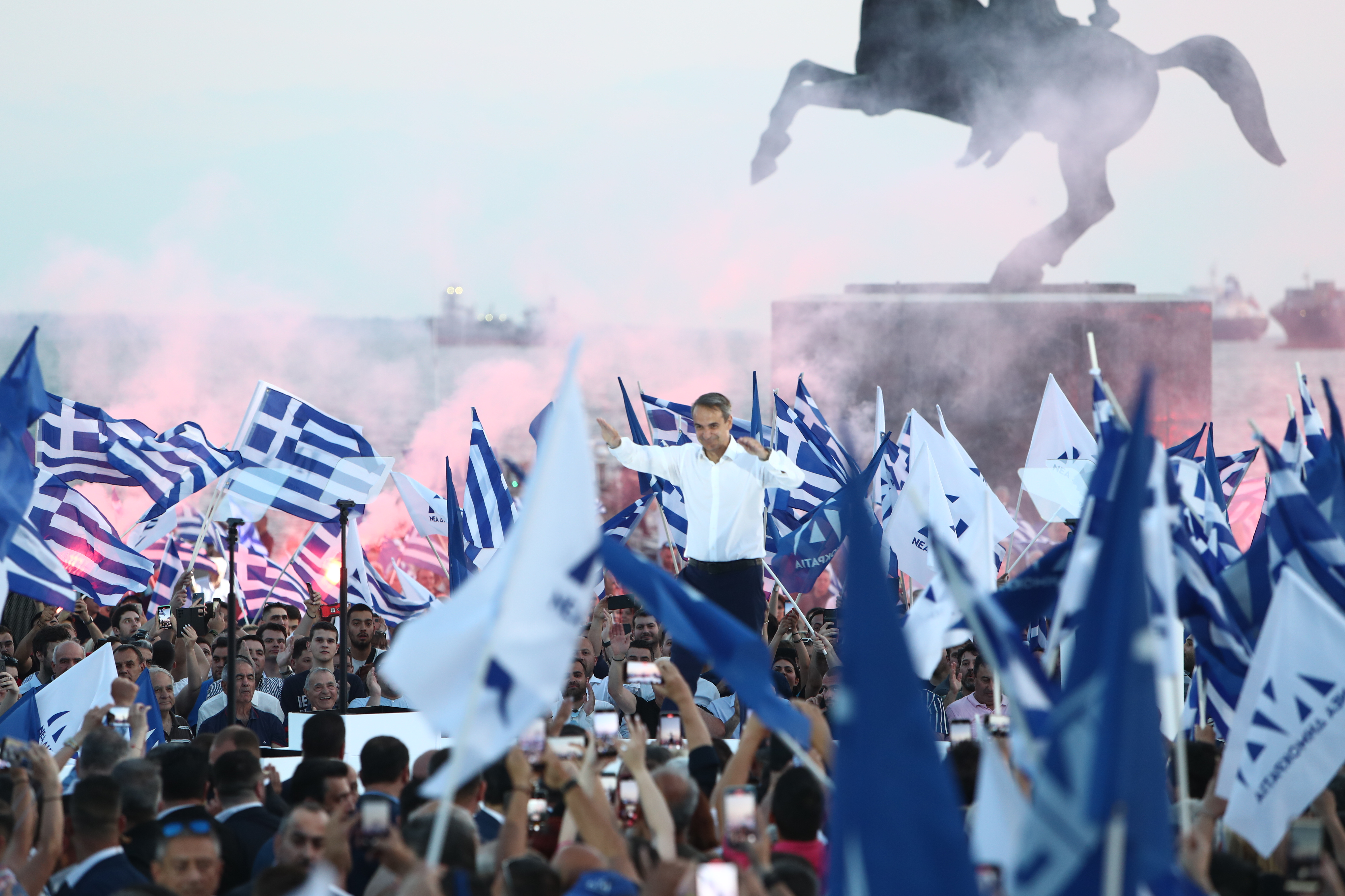 Μητσοτάκης από Θεσσαλονίκη: «Αρκετά με τους ντεμέκ πιστούς και ντεμέκ πατριώτες»