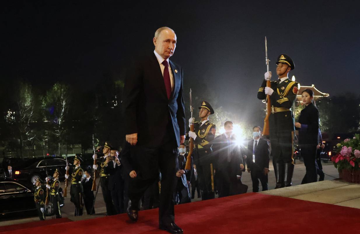 Βουλγαρία: Ο «Δούρειος Ίππος» του Πούτιν στην Ευρώπη – Η «κομπίνα» για να παίρνει 1 δισ. ευρώ και να το διανέμει στον στρατό