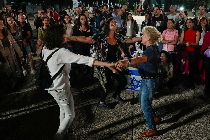 Ισραήλ-Χαμάς: Άρχισε η εκατέρωθεν απελευθέρωση ομήρων