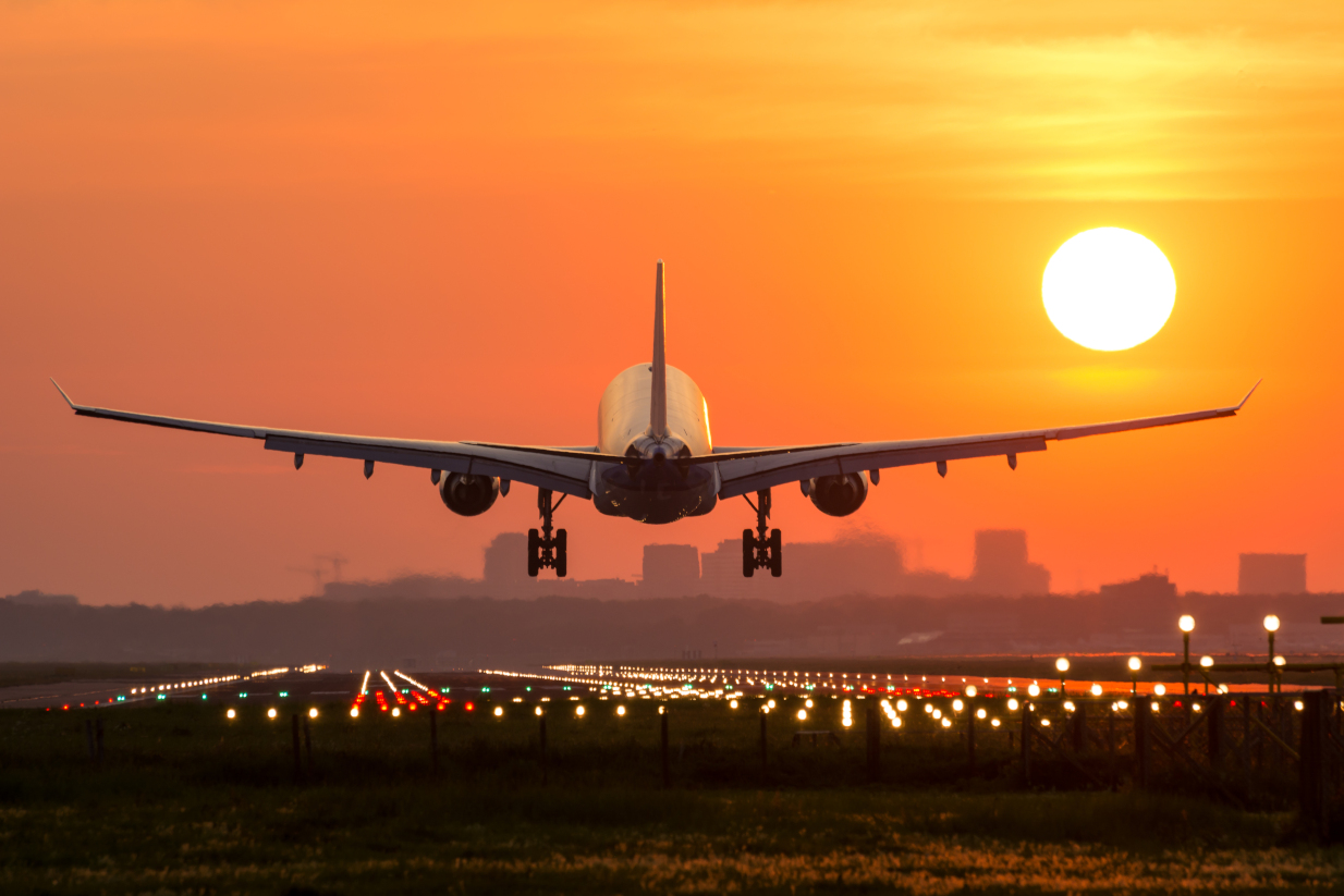 Ετοιμαστείτε για…προσγείωση: 15 αεροδρόμια όπου το να σηκώνεσαι είναι λιγότερο ευχάριστο από το να κατεβαίνεις