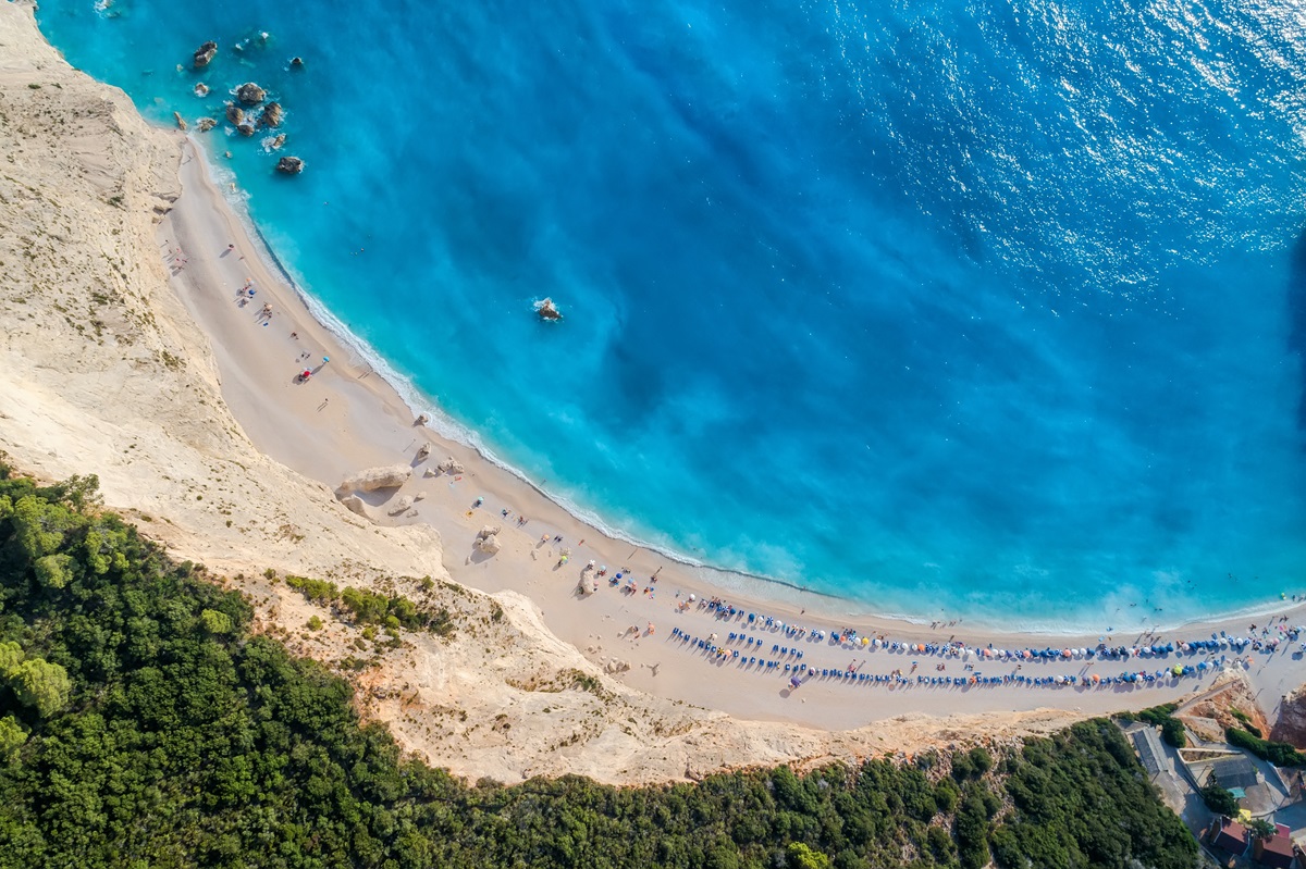 Οι 4 ελληνικές παραλίες που βρίσκονται στις 15 καλύτερες της Ευρώπης: Μόνο πολυταξιδεμένοι ξέρουν την 2η