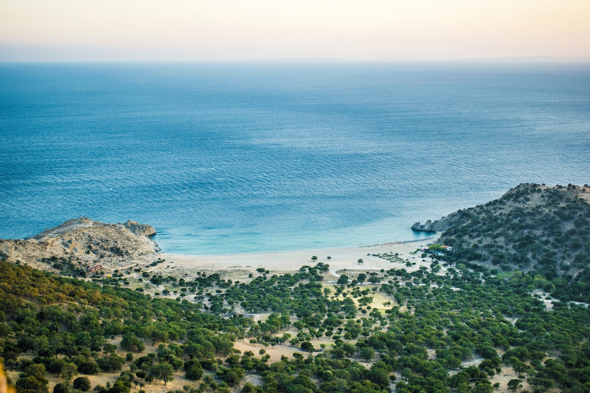 238 στην Ελλάδα: Οι παραλίες στις οποίες απαγορεύεται η ανθρώπινη παρέμβαση – Οι 40 που προστέθηκαν φέτος στη λίστα