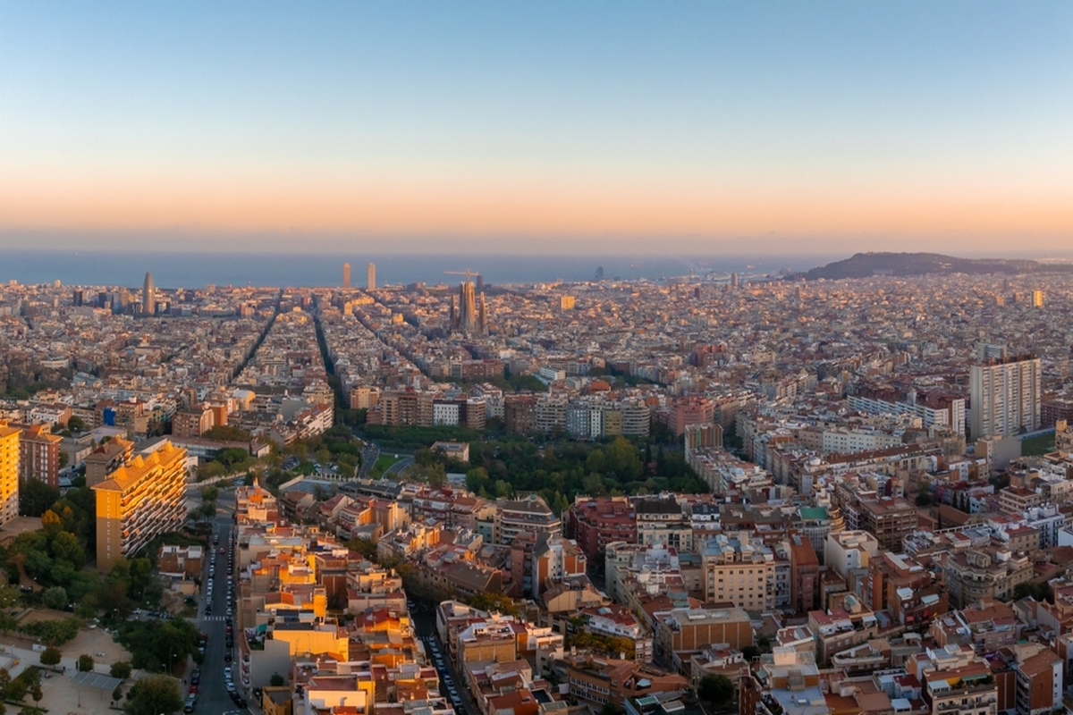 Αυτό που γίνεται στη Βαρκελώνη με τα Airbnb καταλύματα είναι ένα μάθημα για την Ελλάδα