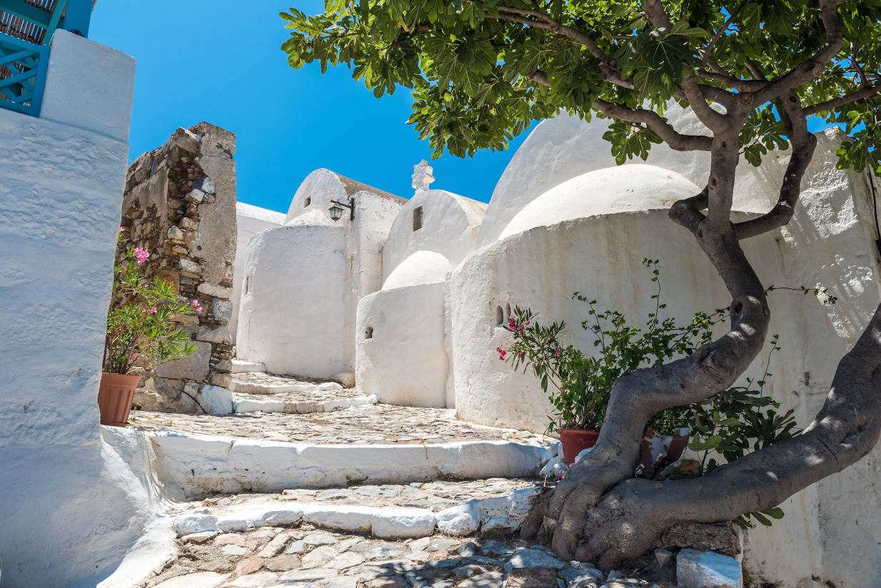 Ούτε Πάρος, ούτε Μύκονος, ούτε Νάξος: Τα 6 ελληνικά νησιά που προτείνουν οι Times για ήσυχες διακοπές – Τα 2 έχουν μαγική Χώρα