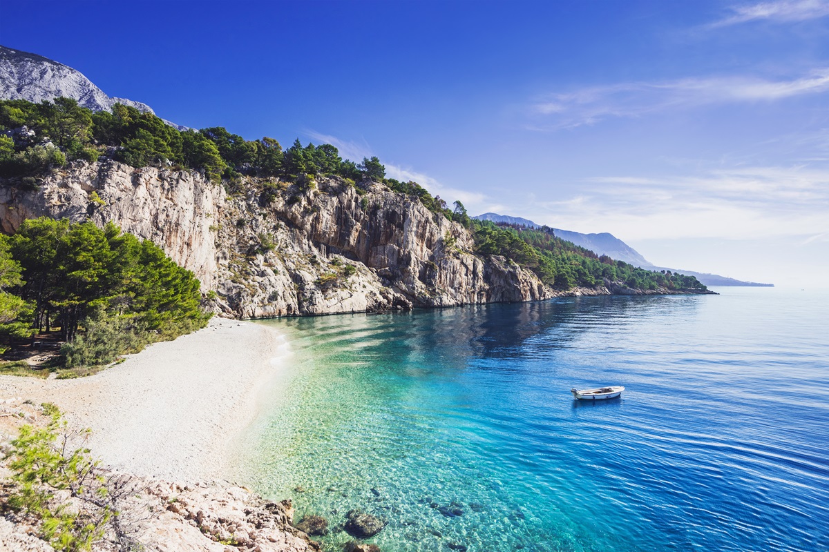 Το ψήνεις για γυμνισμό; 12 παραλίες σε όλο τον κόσμο (και μια ελληνική ανάμεσά τους) για να τα πετάξεις και να μείνεις…πρωτόπλαστος