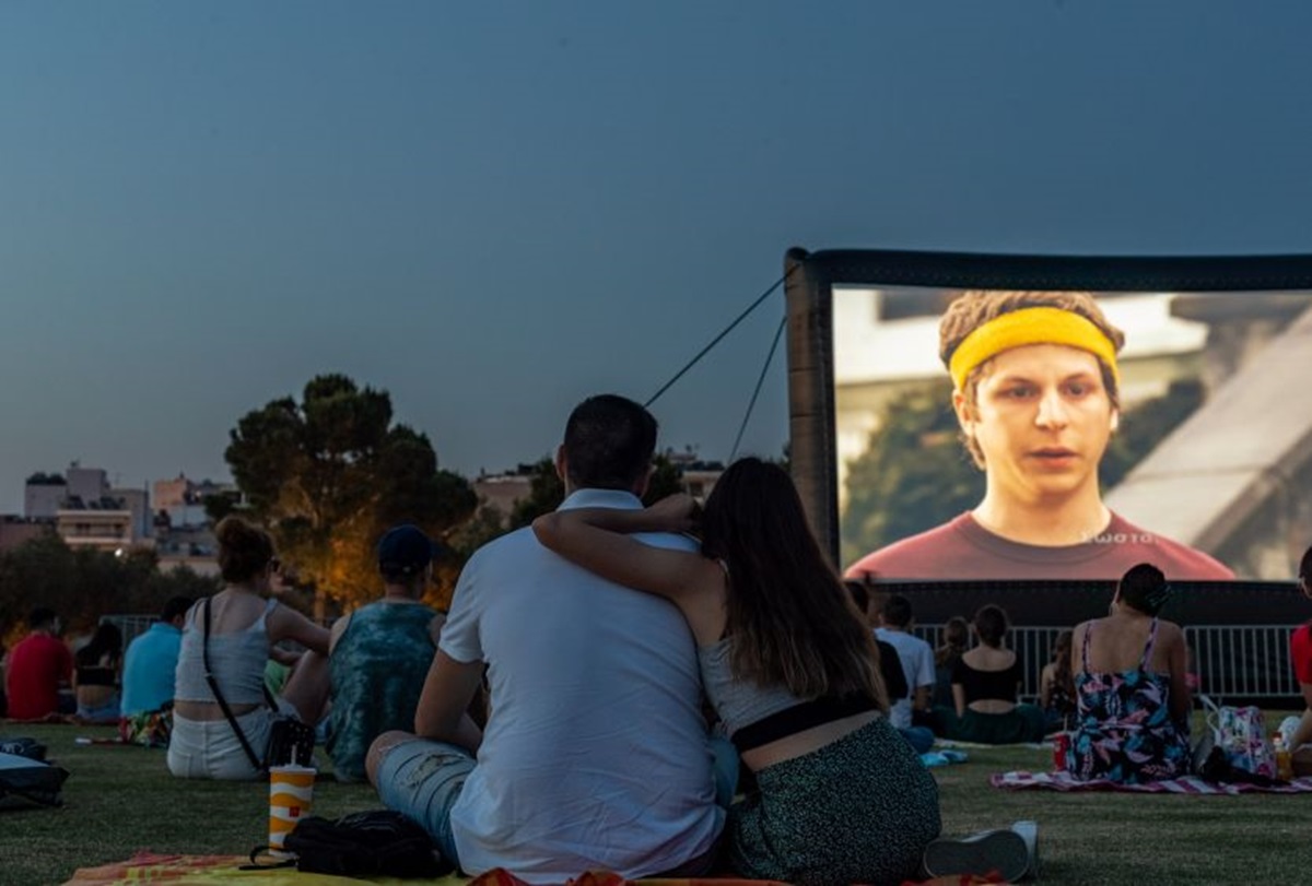 Park your cinema: Κινηματογράφος κάτω από τα αστέρια στο Νιάρχος – Ποιες ταινίες θα προβληθούν τον Ιούλιο