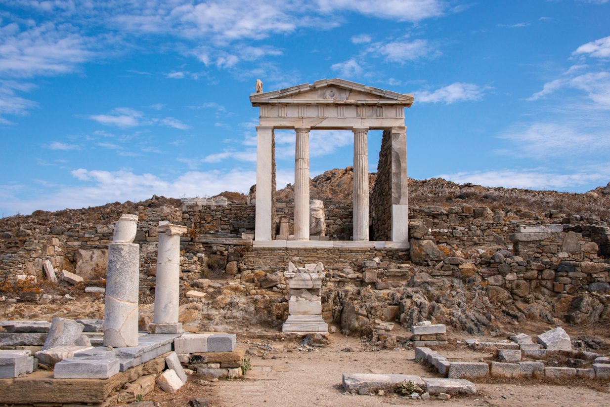 Καταδικασμένο να βυθιστεί σε 50 χρόνια: Το σπουδαιότερο ελληνικό νησί της αρχαιότητας, θα εξαφανιστεί - Η Μύκονος του χρωστάει πολλά