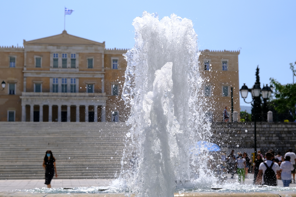 Καύσωνας: Το μεγάλο στοίχημα της Αθήνας στα επόμενα χρόνια και τα 2 μεγάλα προβλήματα που την κάνουν ανυπόφορη