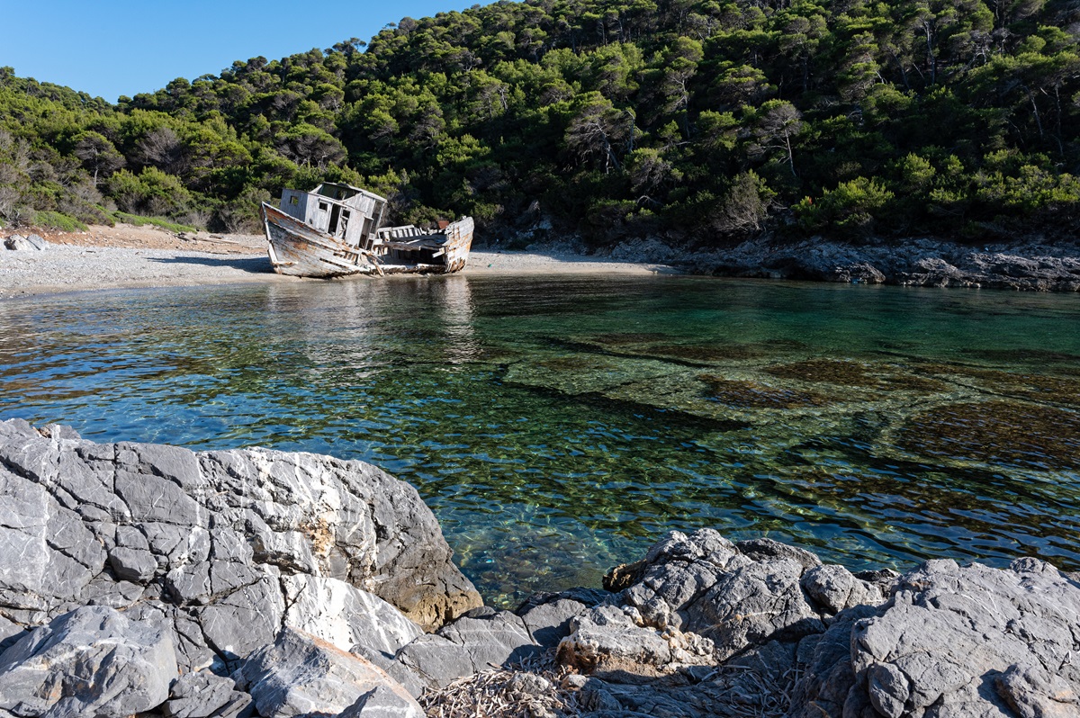 Ναυάγια απίστευτης ομορφιάς – Ξυπνούν αναμνήσεις από το παρελθόν