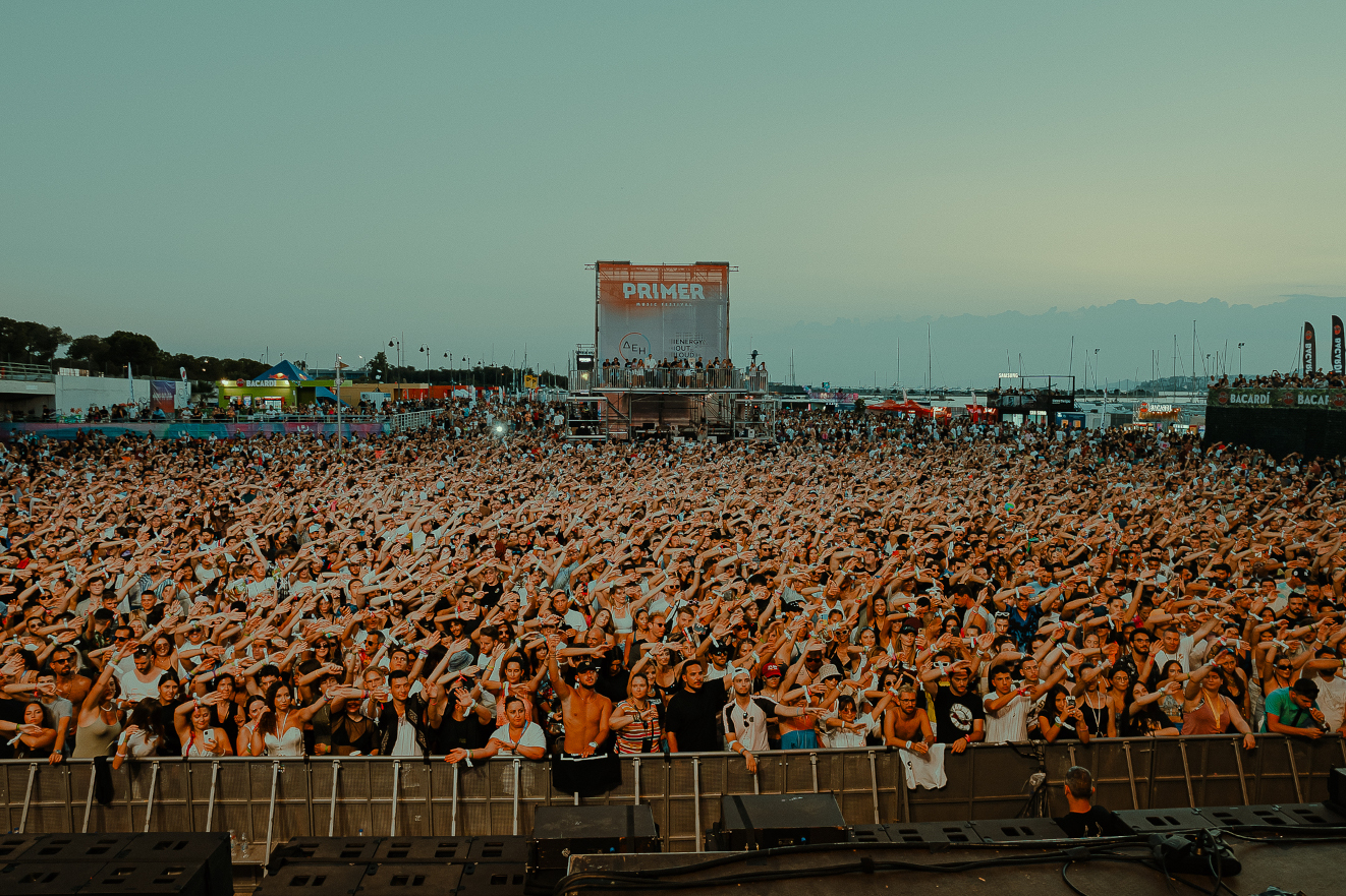 Primer Music Festival: Θες να μάθεις πώς γίνεται το μεγαλύτερο φεστιβάλ ηλεκτρονικής μουσικής στην Ελλάδα;