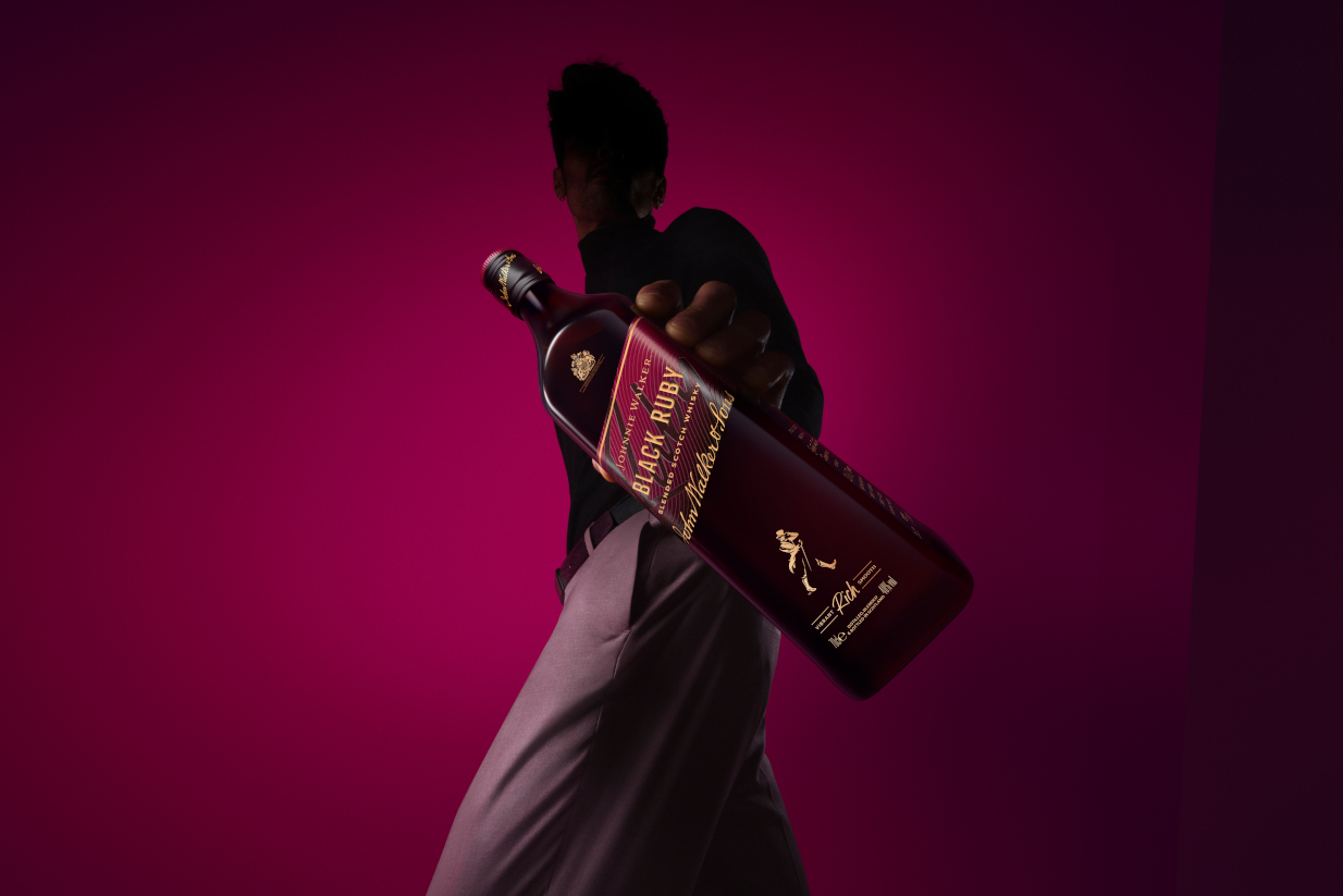 Johnnie Walker Black Ruby: Ένα νέο κεφάλαιο για ένα εμβληματικό spirit